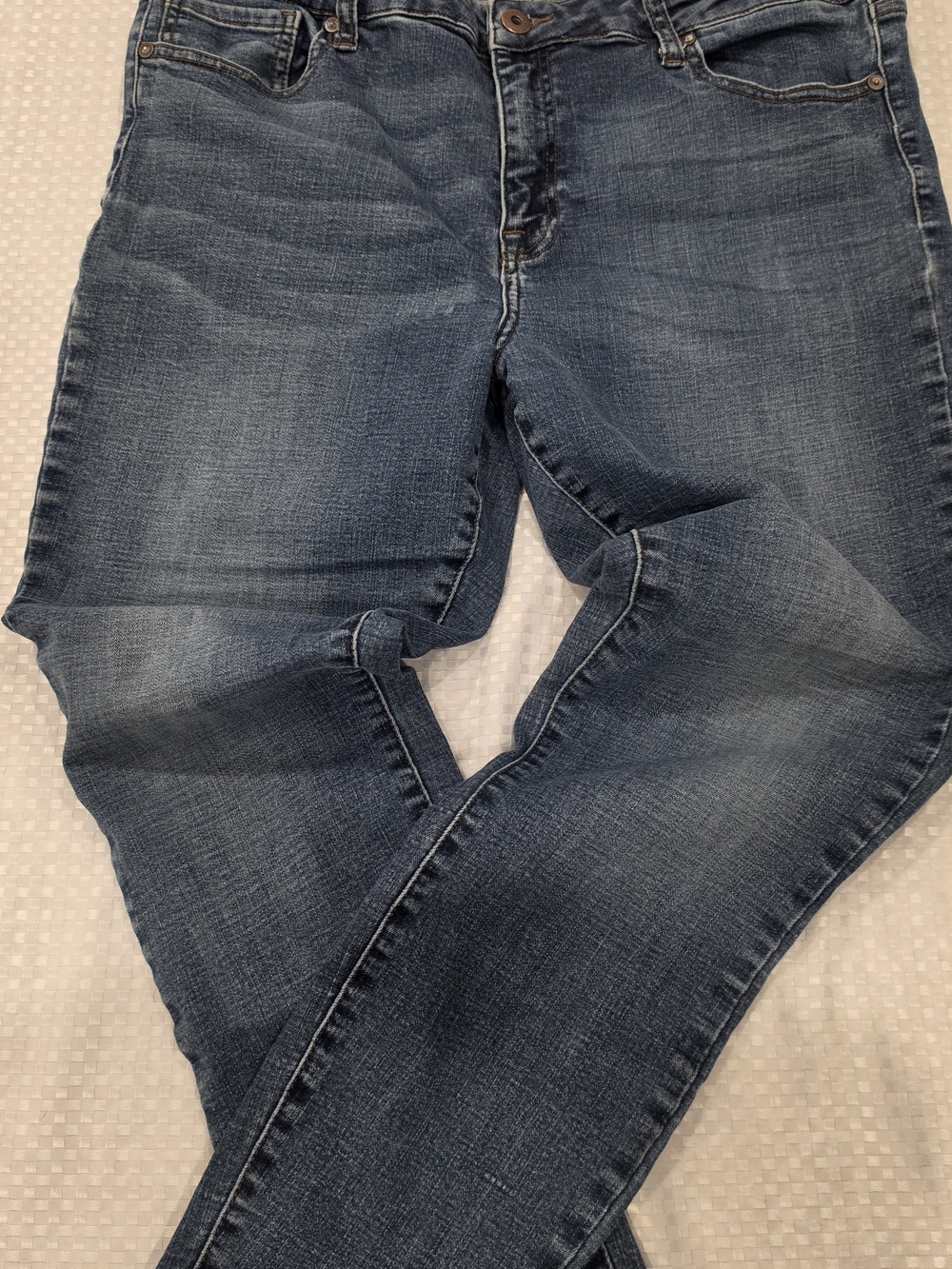 Pistola Denim Ankle Skinny Jeans (Moody Dark Wash) – Size 32